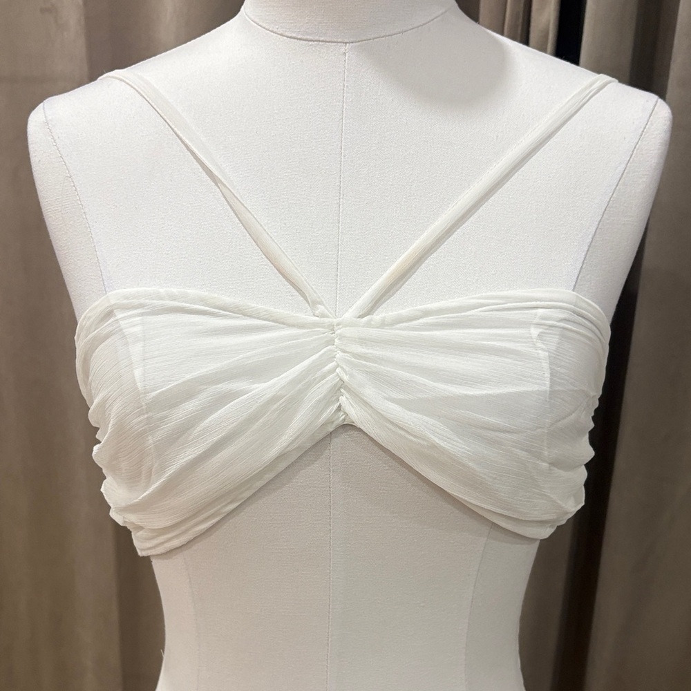 PrettyLittleThing White Crop Top